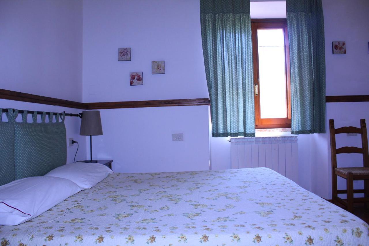 Penna Il Casolare Bed & Breakfast エクステリア 写真